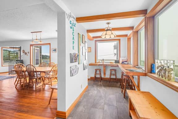 Spacious dog friendly home with ocean views sauna wood stove and WIFI