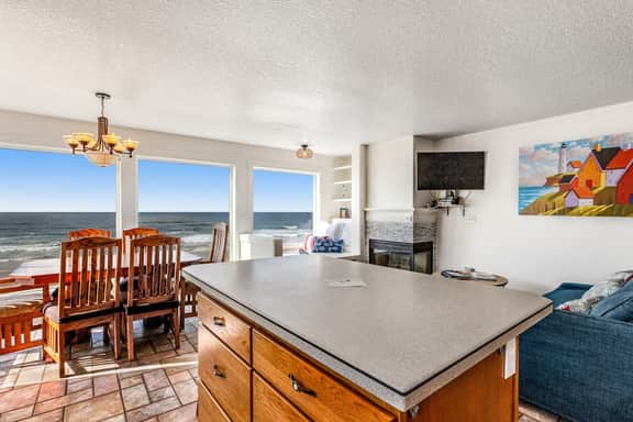 Waterfront dog friendly home a few steps from the beach with hot tub