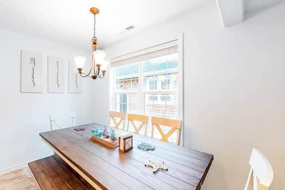 Creekside Home 5 Blocks from the Beach with Fireplace Deck Firepit Fast WiFi