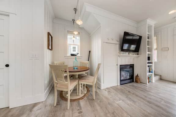 Two Story Olivia Beach Home with Free WiFi Dog Friendly and Close to the Beach