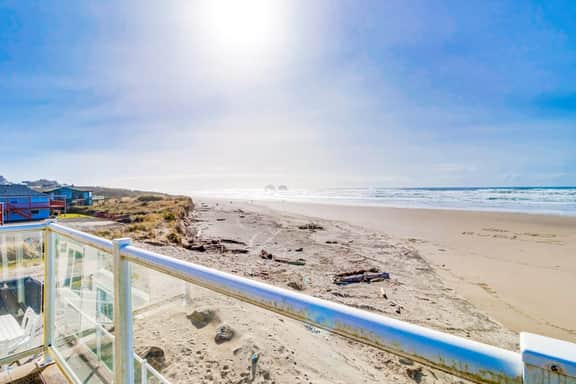 Oceanfront Home with Private Hot Tub and Amazing Beach Views Dogs Welcome