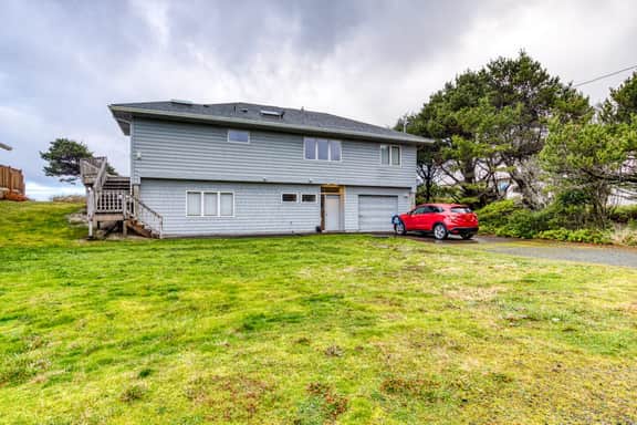 Dog friendly oceanfront house with wood burning fireplace deck and beach access
