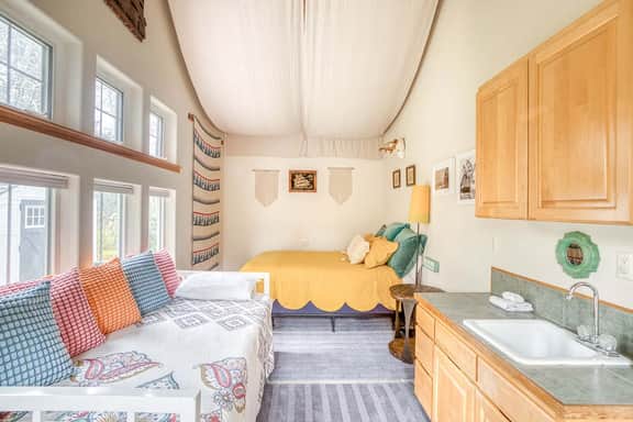 Inviting house near the beach with private hot tub and game room