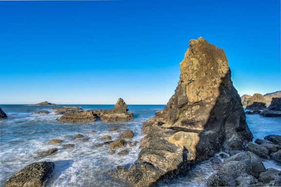 Lovely Coastal Condo with Ocean Views Walk to Beach Dogs OK