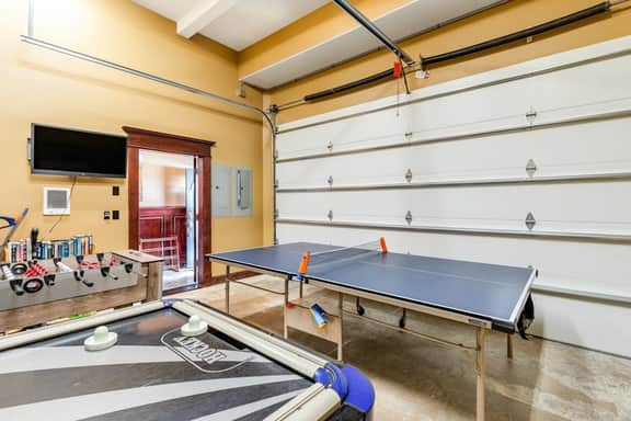 Oceanfront Villa with WiFi Private Hot Tub Balconies Beach Access and Game Room