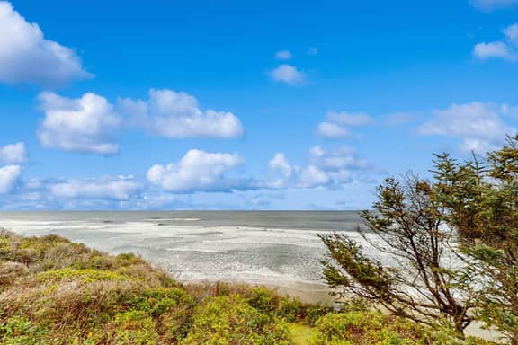 Dog friendly oceanfront home with private hot tub sauna and incredible view