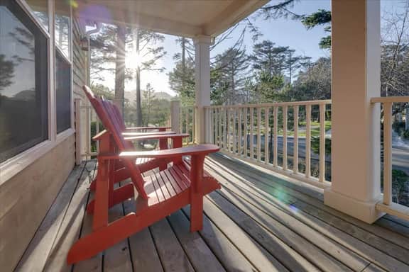 Family friendly home with game room, hot tub, steps to ocean