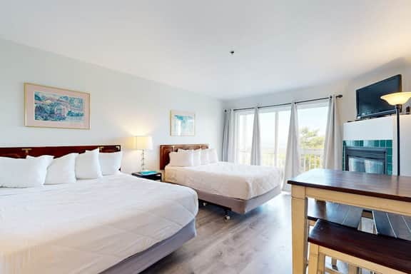 Dog Friendly Condo with Ocean Views Easy Beach Access and Free WiFi