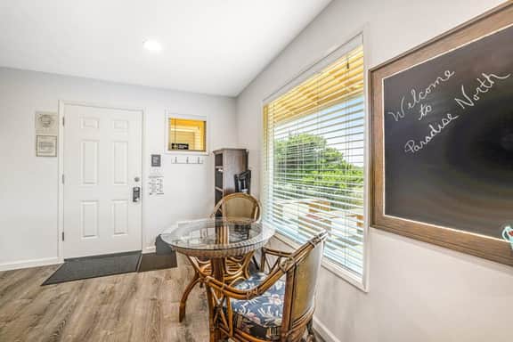 Oceanfront home with sunny deck WiFi and washer dryer