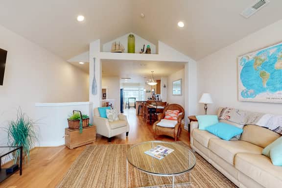 Ocean view townhouse 100 ft to beach with fireplace Ping Pong and private garage