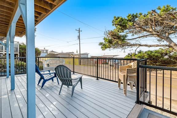 Bright home with stunning ocean views private hot tub and nearby beach access