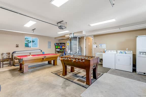 Bright home with stunning ocean views private hot tub and nearby beach access