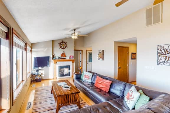 Oceanfront house steps to beach with private hot tub firepit and spectacular view