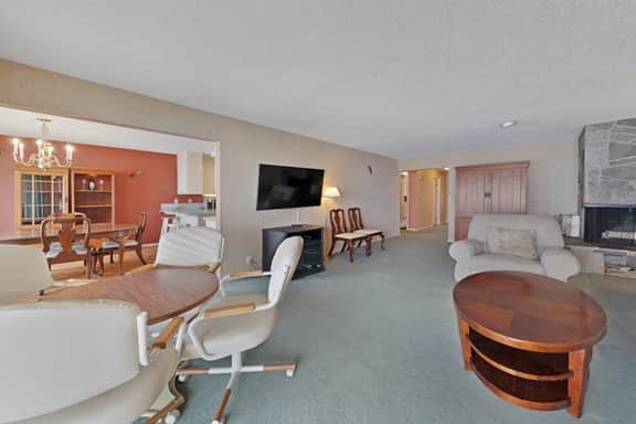 Lovely oceanfront condo with sweeping water views and balcony