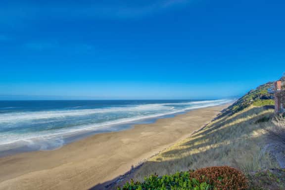 Charming Oceanfront Two Story Home Private Hot Tub Deck Gas Grill and Views