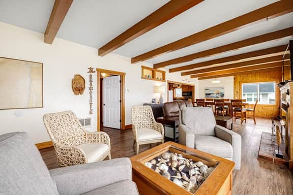 Charming Oceanfront House with Gorgeous Water Views and Beach Access