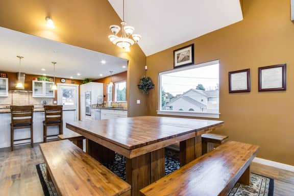 Enormous ocean view homes with firepit and deck short walk to the beach