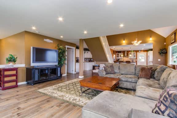 Enormous ocean view homes with firepit and deck short walk to the beach