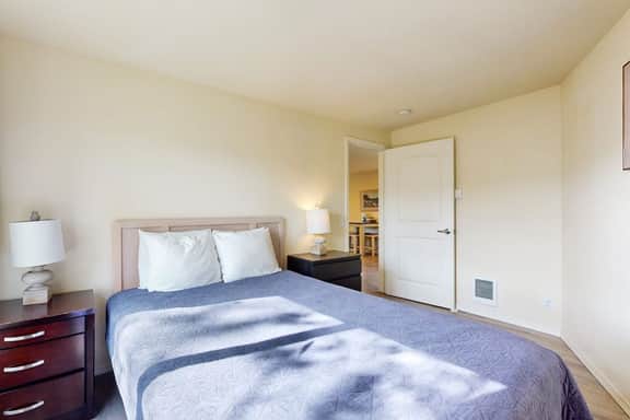 Sandstone Point Condo Only a Few Blocks to the Beach Dogs Welcome