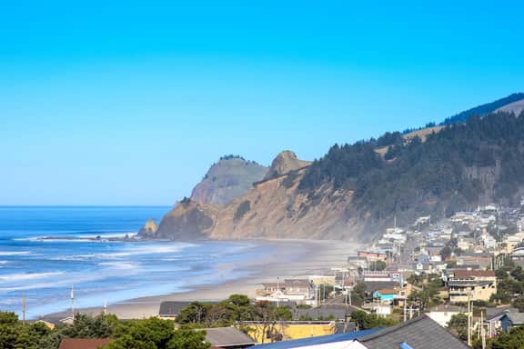Cozy Oceanview Home with the Best Vistas in Road s End Dogs Welcome