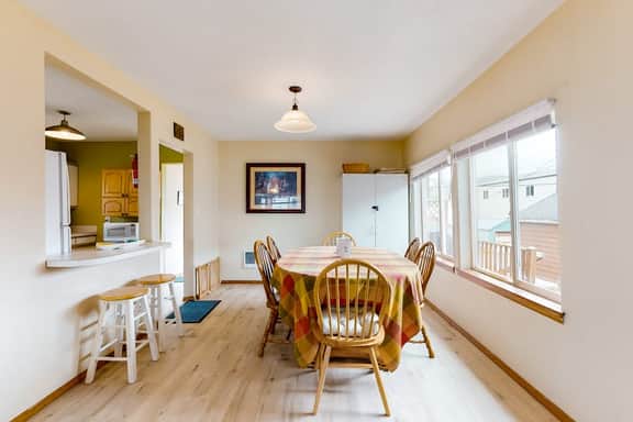 Ocean view home with prime walkable location near beach and town 2 dogs OK