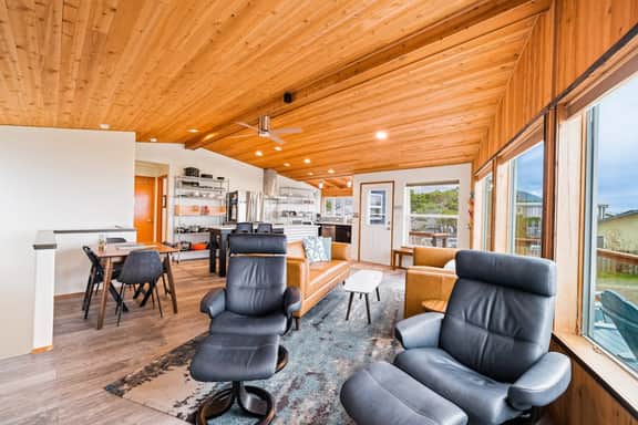 Oceanfront house with private beach access and amazing ocean views dog friendly