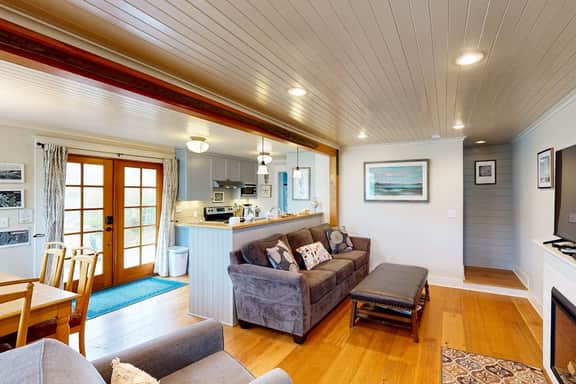 Bright and Airy Cottage Right in Town Across Street from the Beach