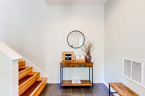 Idyllic Cape retreat with ocean views and private hot tub walk to state beach