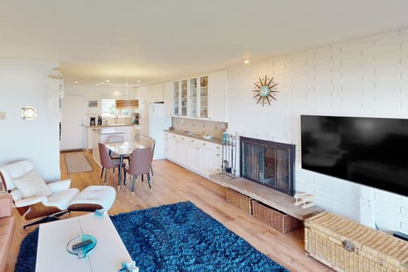 Beautiful ocean front condo with stunning views WiFi steps to beach
