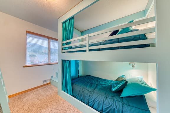 Family and dog friendly home near the beach with disability access