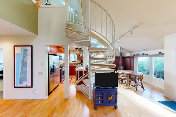 Dog-Friendly Bayfront Escape w/ hot tub, decks & beach access