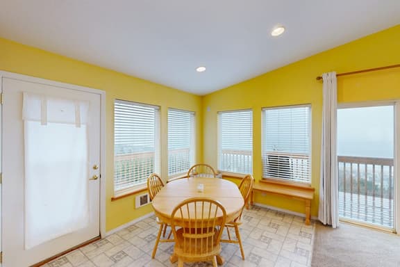 Dog friendly house with ocean view and entertainment walk to beach