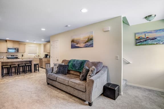 Beachside home with central AC washer dryer 1 minute walk to beach