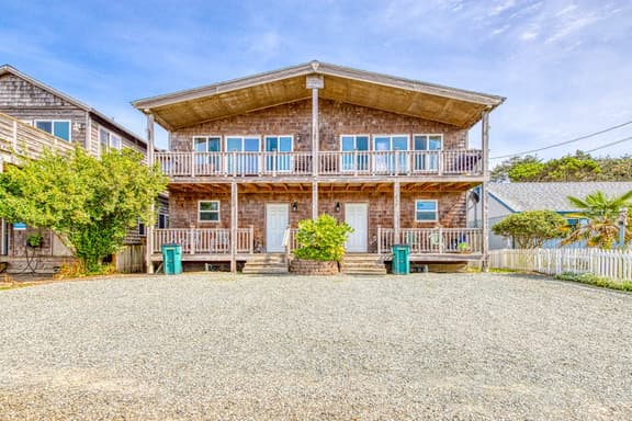 Large Sunny Duplex with Ocean Views and Nearby Beach Access Dogs OK